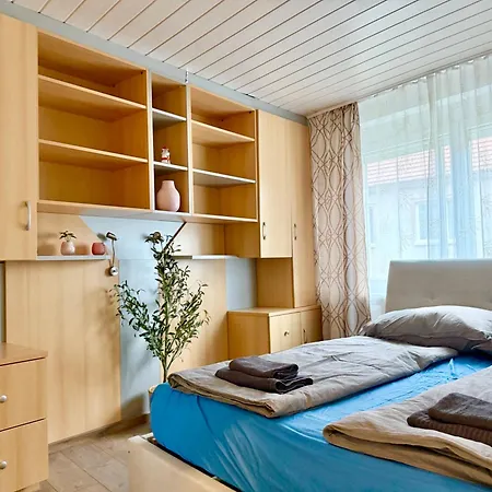 Stylish Near Airport Швехат